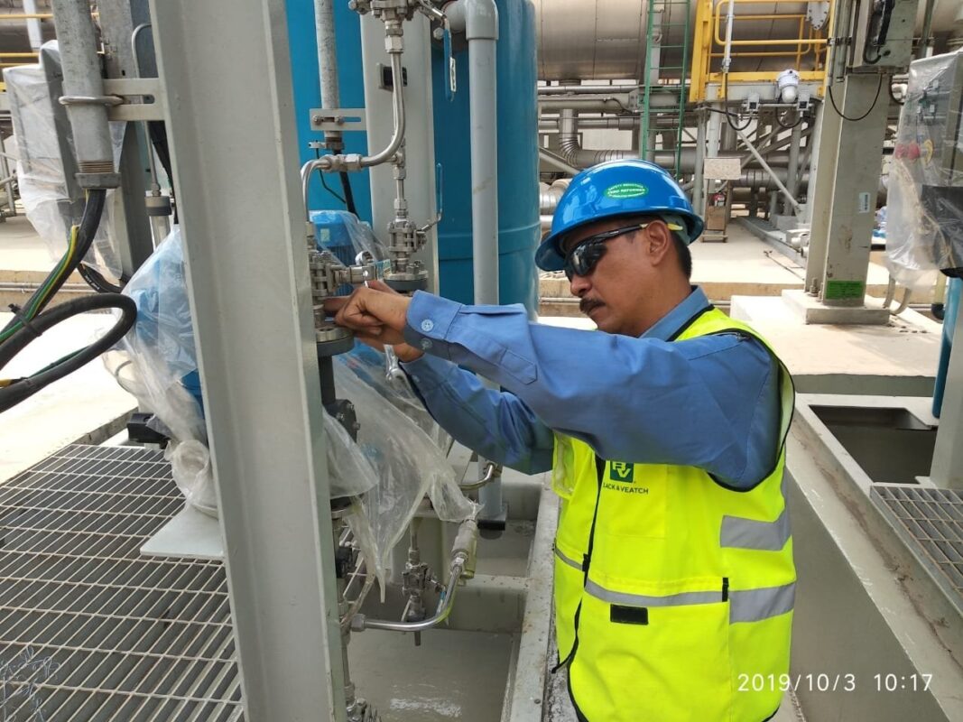 Engginer dosing pump pulsafeeder