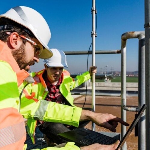 Water treatment engineer di pabrik